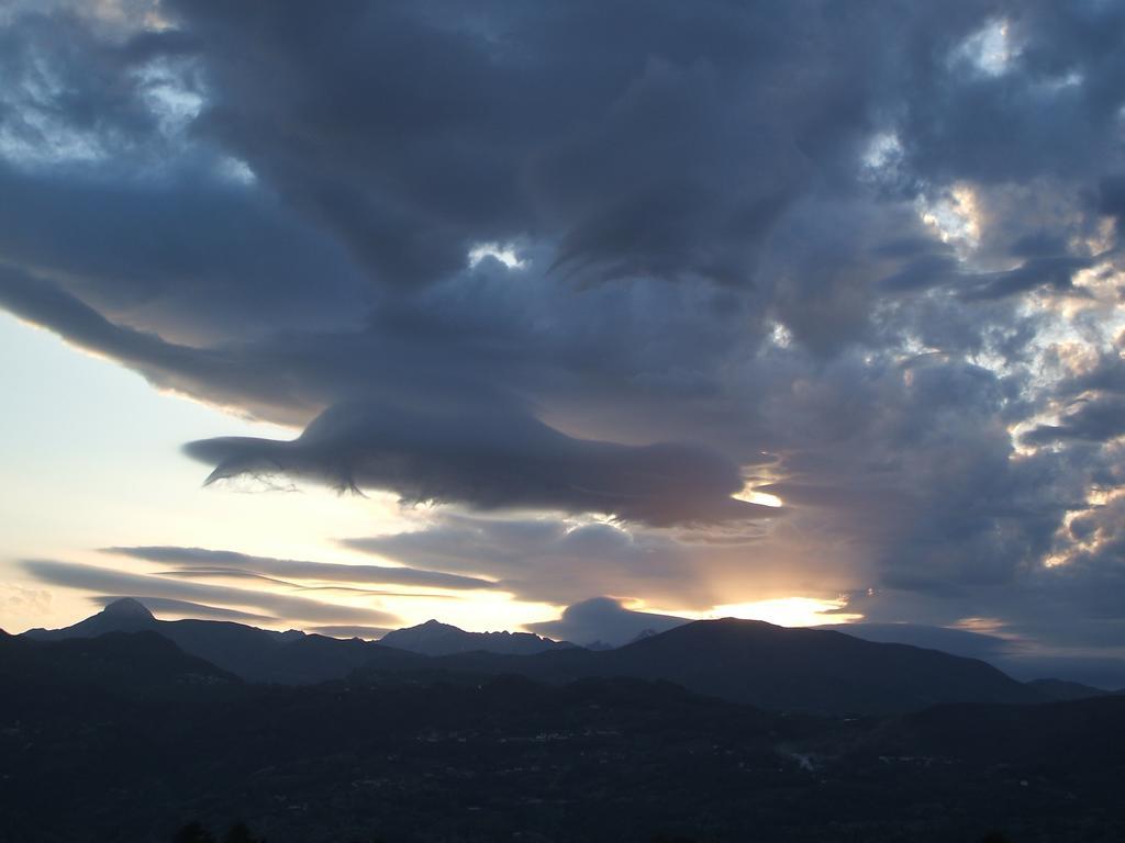 Nel Cielo... Di Barga Hotel Екстериор снимка