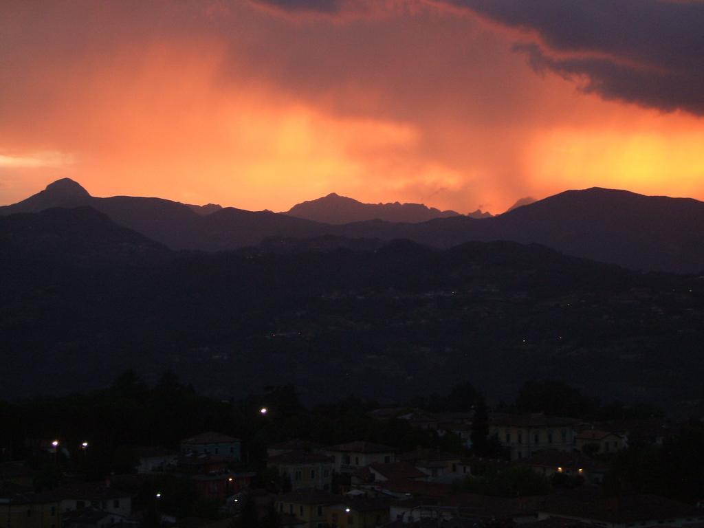 Nel Cielo... Di Barga Hotel Екстериор снимка